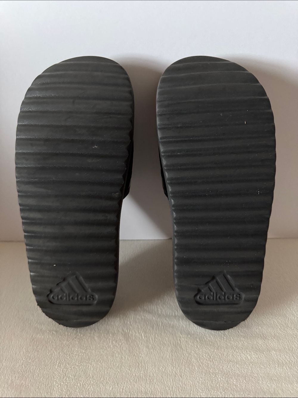 Adidas platform slides - Picture 7 of 7